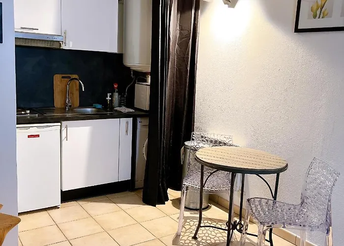 Stop Cite Paoline Apartment