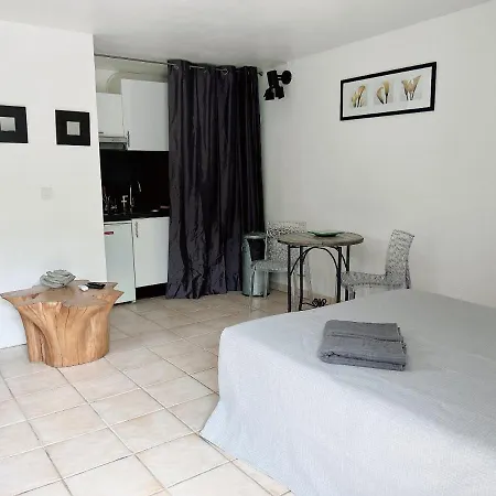 Apartment Climatise Parking Cite Paoline